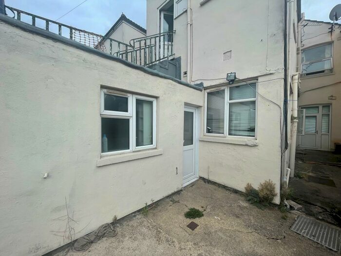 Flat To Rent In Northam Road, Southampton, SO14