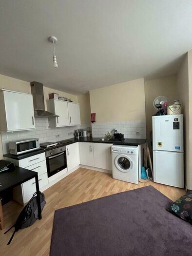 1 Bedroom Flat To Rent In Piercefield Place, Adamsdown, Cardiff, CF24