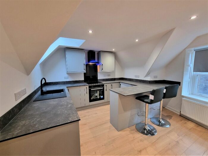 2 Bedroom Flat To Rent In Chapel Court, City Centre, Aberdeen, AB11