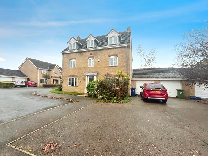 5 Bedroom Detached House For Sale In Pathfinder Way, Warboys, Huntingdon, PE28