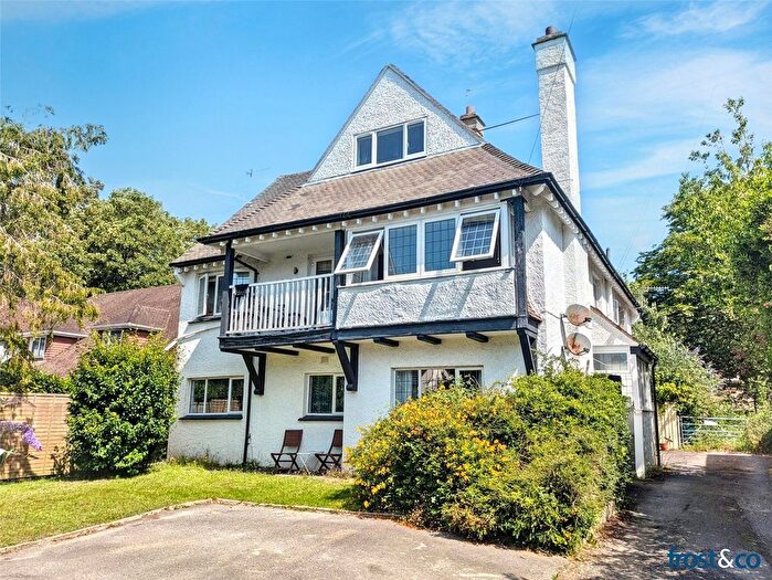 1 Bedroom Flat For Sale In Harbour View Road, Parkstone, Poole, Dorset, BH14