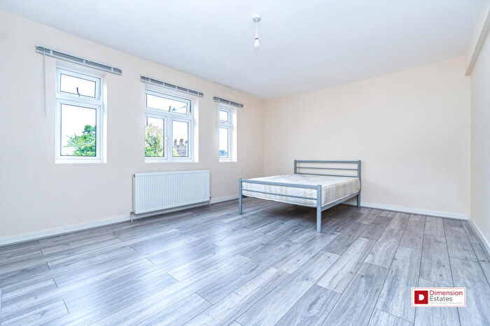4 Bedroom Maisonette To Rent In Lower Clapton Road, Lower Clapton, Hackney, E5
