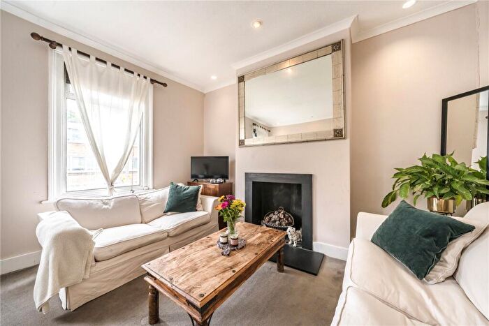 1 Bedroom Property To Rent In Shuttleworth Road, Battersea, SW11