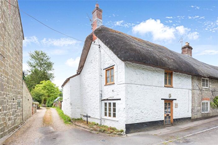 3 Bedroom End Of Terrace House For Sale In Shaftesbury, Dorset, SP7