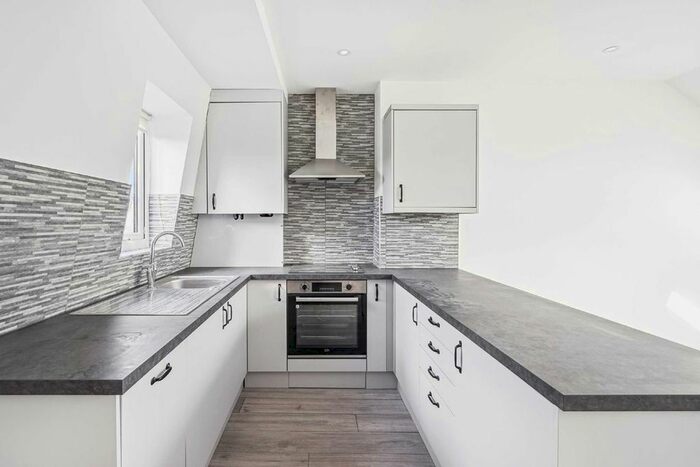 1 Bedroom Flat To Rent In Rookstone Road, London, SW17