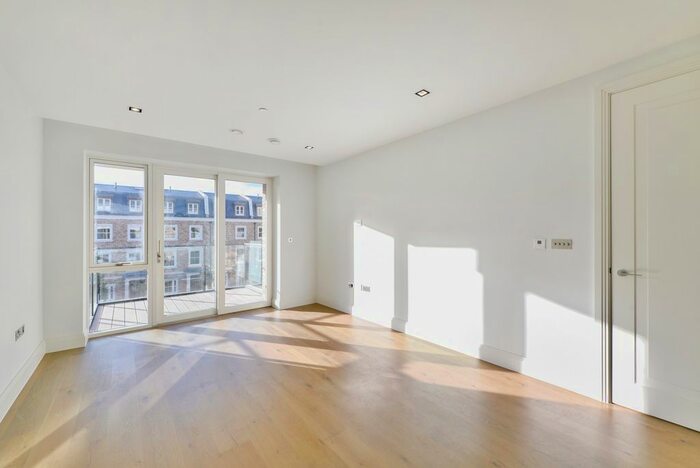 2 Bedroom Flat To Rent In Palladian Gardens, London, W4