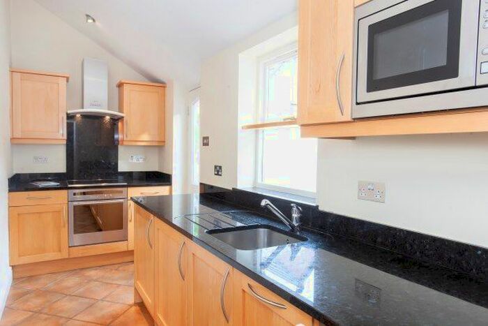 3 Bedroom Terraced House To Rent In Knavesmire Crescent, York, YO23