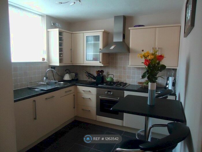 1 Bedroom Flat To Rent In Essex Close, London E17