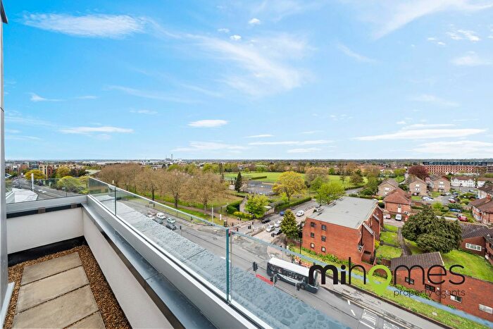 2 Bedroom Flat To Rent In Chesterfield House, Slough, SL1