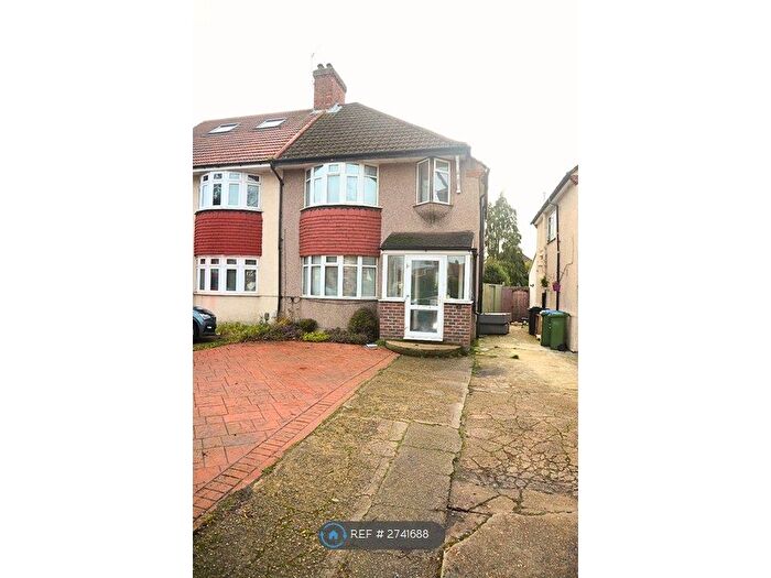 3 Bedroom Semi Detached House To Rent In Shooters Hill Road, London, SE3
