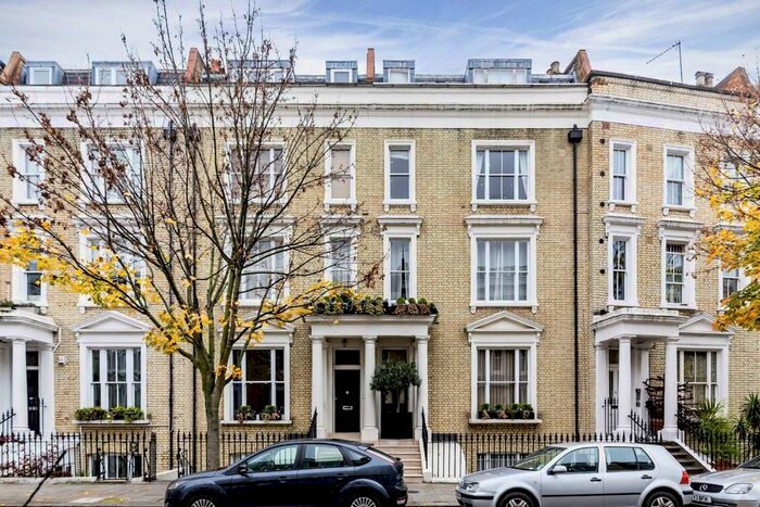 2 Bedroom Flat To Rent In Eardley Crescent, London, SW5