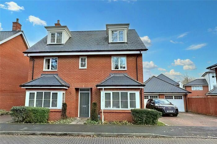 5 Bedroom Detached House To Rent In Sierra Road, High Wycombe, HP11