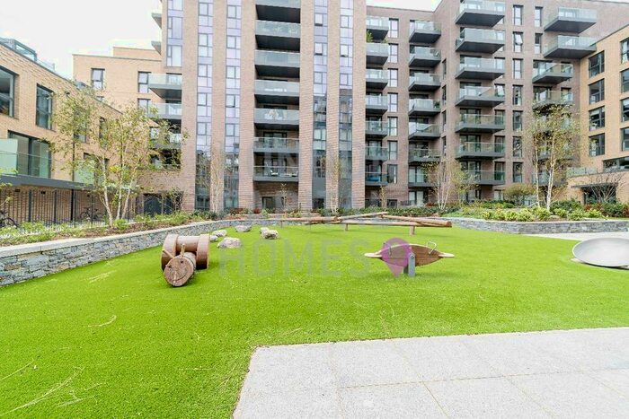 2 Bedroom Flat To Rent In Rm/Flat Willowbrook House, London, N4