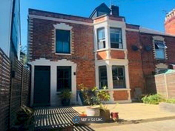 4 Bedroom Semi-Detached House To Rent In Slad Road, Stroud GL5