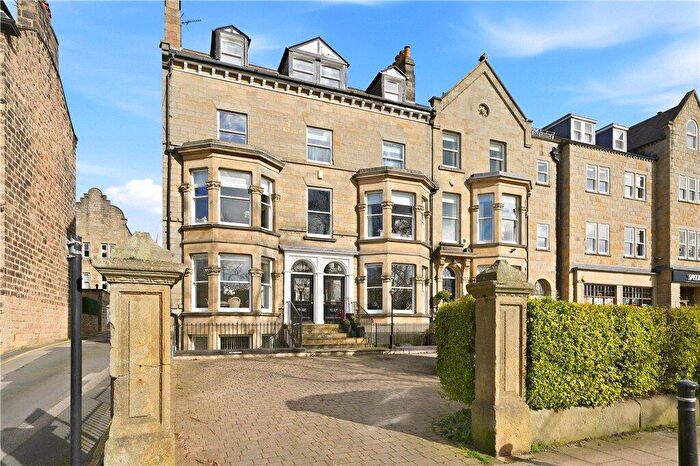 2 Bedroom Apartment For Sale In West Park, Harrogate, North Yorkshire, HG1