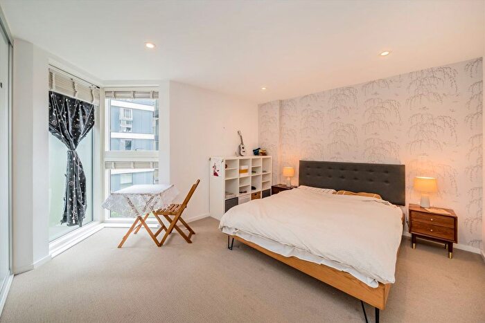 1 Bedroom Flat To Rent In Dance Square, Clerkenwell, EC1V