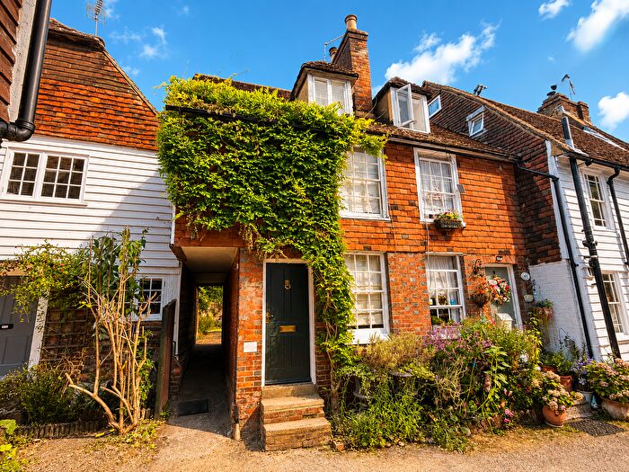 2 Bedroom End Of Terrace House For Sale In Tippens Close, Cranbrook, TN17