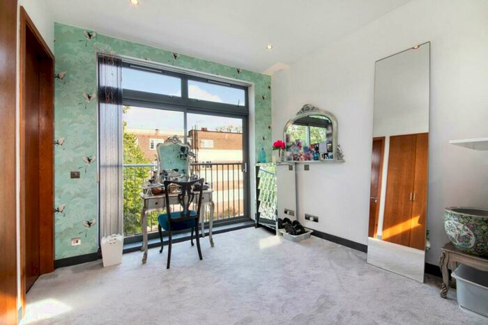 4 Bedroom Terraced House To Rent In Northchurch Road, Islington, London, N1