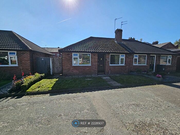 1 Bedroom Bungalow To Rent In Allen Street, Radcliffe, Manchester, M26