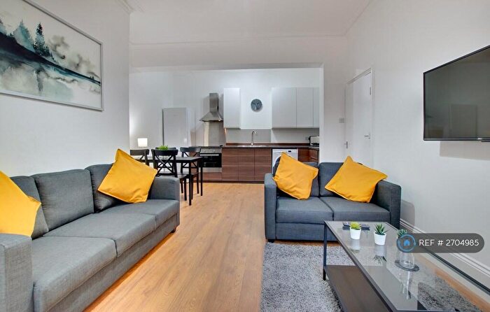 3 Bedroom Flat To Rent In Grantham Road, Newcastle Upon Tyne, NE2