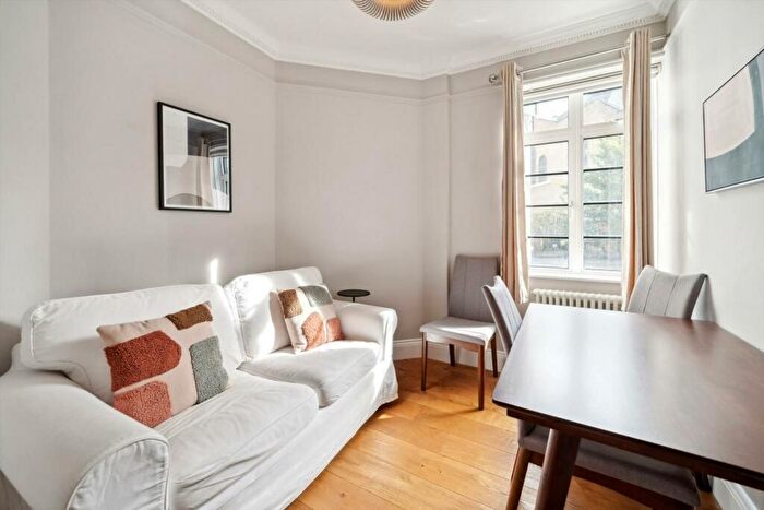 2 Bedroom Flat To Rent In Stourcliffe Street, London, W1H