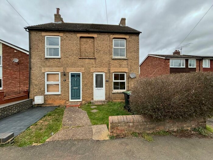 2 Bedroom Semi-Detached House To Rent In Potton Road, Biggleswade, SG18