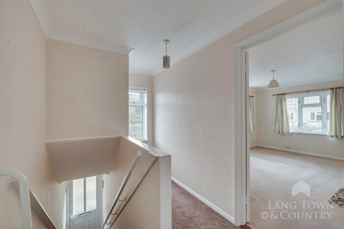 2 Bedroom Apartment To Rent In Chestnut Avenue, Plymouth, PL9