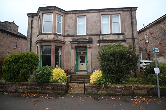 4 Bedroom Flat For Sale In Finnart Street, Greenock, PA16