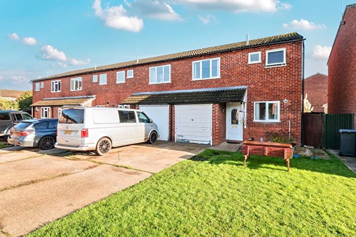 3 Bedroom End Terrace House For Sale In Ennerdale Way, Thatcham, RG19