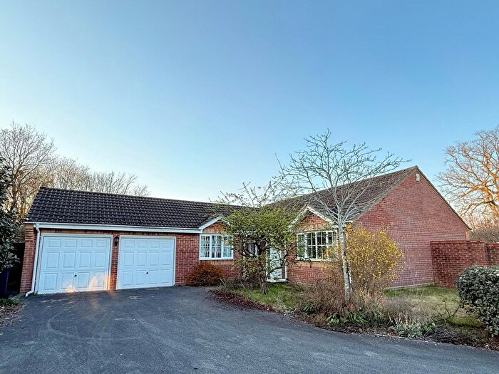 3 Bedroom Bungalow For Sale In Field Place, Verwood, BH31