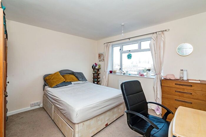 3 Bedroom End Of Terrace House For Sale In Hollingsworth Road, Lowestoft, NR32