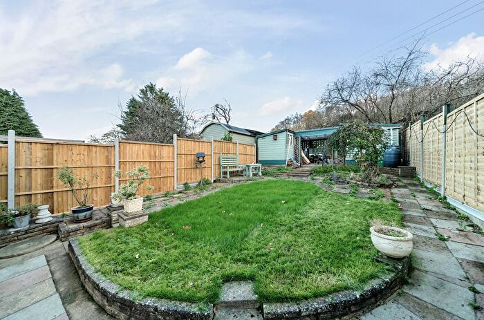 2 Bedroom Bungalow For Sale In Maidstone Road, Borden, Sittingbourne, Kent, ME9