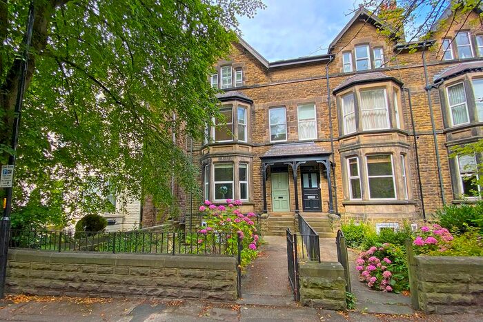 2 Bedroom Flat To Rent In Kings Road, Harrogate, HG1
