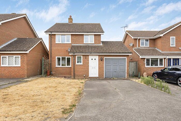 3 Bedroom Detached House For Sale In Blackwater Rise, Calcot, Reading, RG31