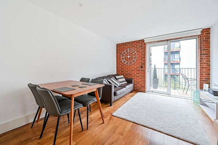 1 Bedroom Flat To Rent In Warehouse Court, No Street, Woolwich, London, SE18