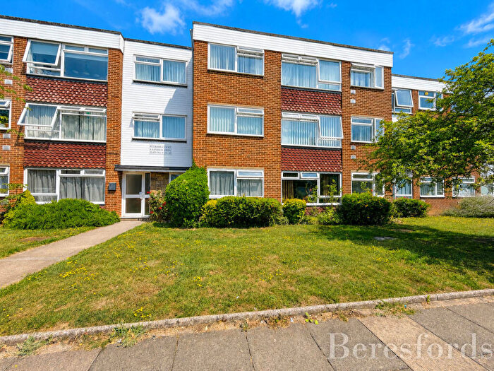 2 Bedroom Apartment For Sale In Petands Court, Randall Drive, RM12