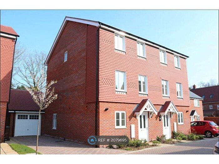 4 Bedroom Semi-Detached House To Rent In Grayling Close, Godalming, GU7