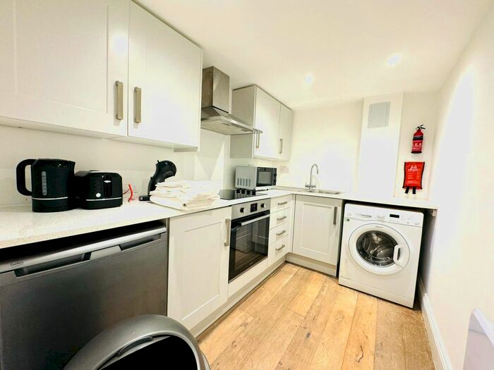 1 Bedroom Studio To Rent In Shoot Up Hill, London, NW2