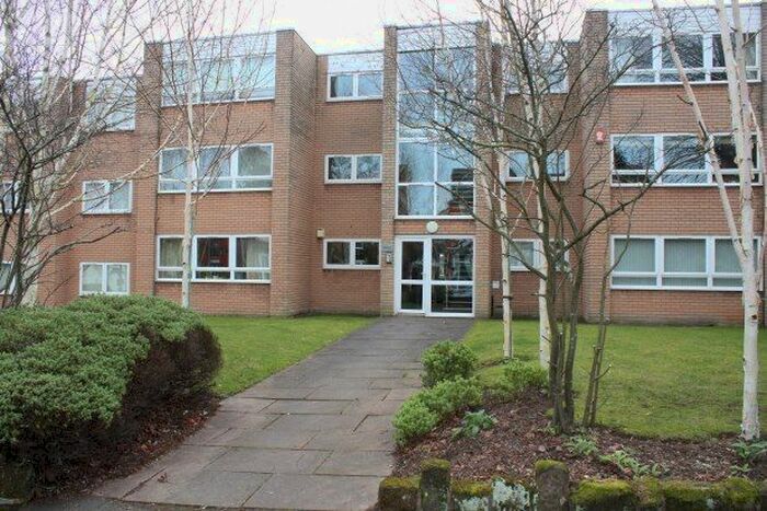 2 Bedroom Flat To Rent In Coppice Oaks, Birmingham, B13