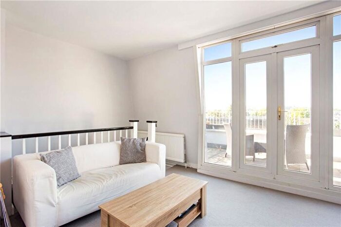1 Bedroom Flat To Rent In Fielding Road, Brook Green, W14
