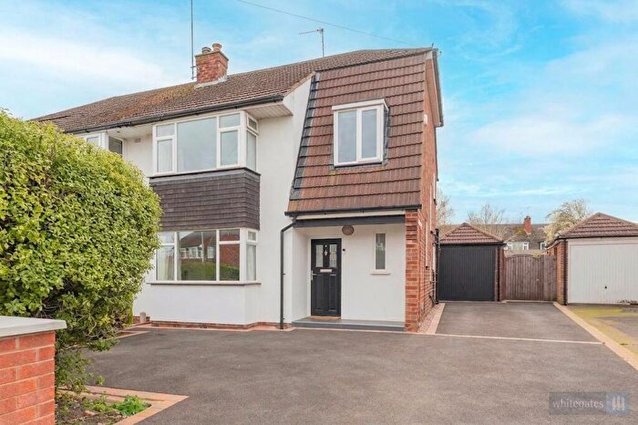 3 Bedroom Semi Detached House For Sale In Brooklet Road, Heswall, Wirral, Merseyside, CH60