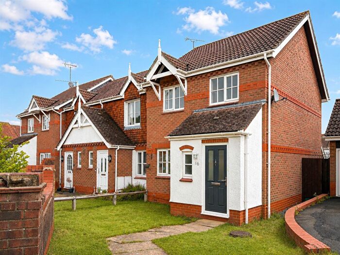 3 Bedroom End Of Terrace House For Sale In Mocatta Way, Burgess Hill, RH15