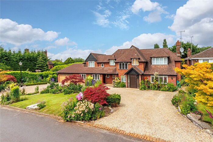 5 Bedroom Detached House For Sale In The Avenue, Radlett, Hertfordshire, WD7
