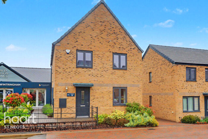 4 Bedroom Detached House For Sale In Nuffield Road, St.Neots, PE19