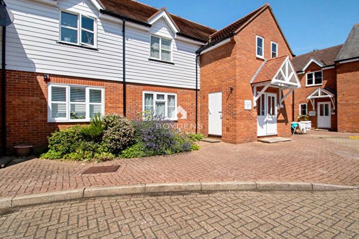 2 Bedroom Apartment For Sale In Shearers Way Boreham, CM3