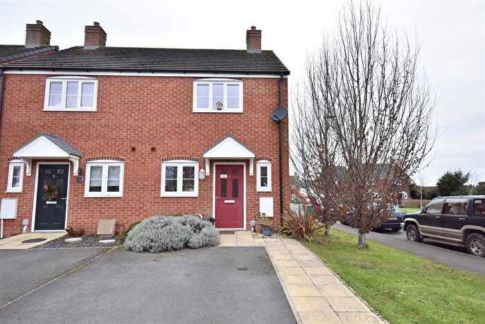 2 Bedroom Semi-Detached House For Sale In Barton Field, Gloucester, GL2