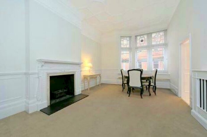 1 Bedroom Apartment To Rent In Grove End Road, St Johns Wood, London, NW8