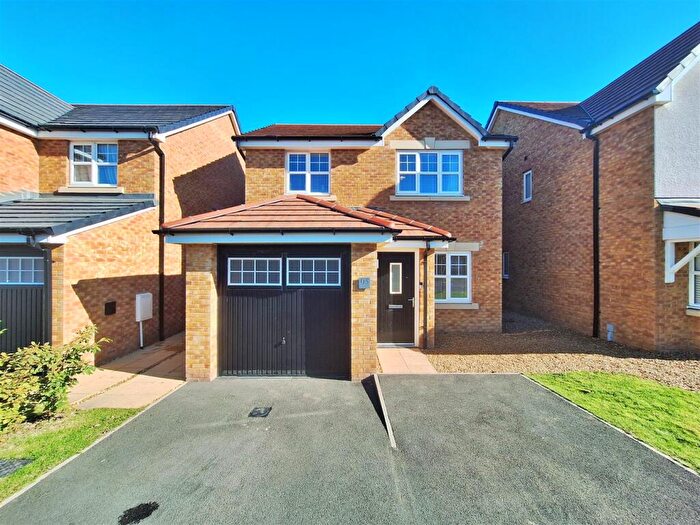 3 Bedroom Detached House For Sale In Cardwell Close, Blackpool, FY4