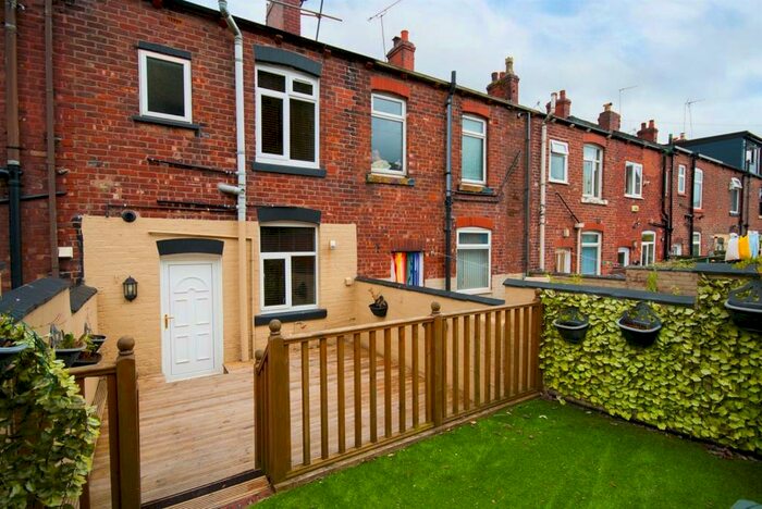 3 Bedroom House To Rent In West Street, Middleton, Manchester, M24