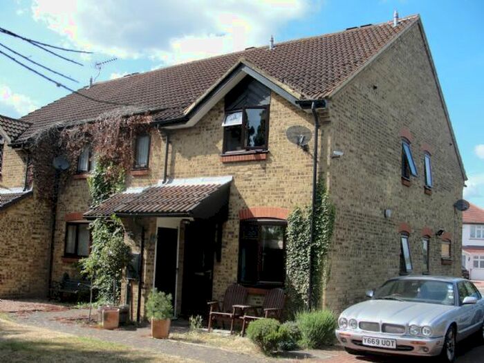 1 Bedroom Property To Rent In West End Lane, Harlington, Hayes, UB3